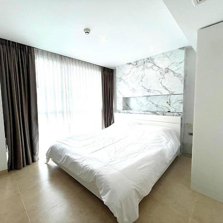 2 Bedrooms Near Pattaya Beach 外观 照片