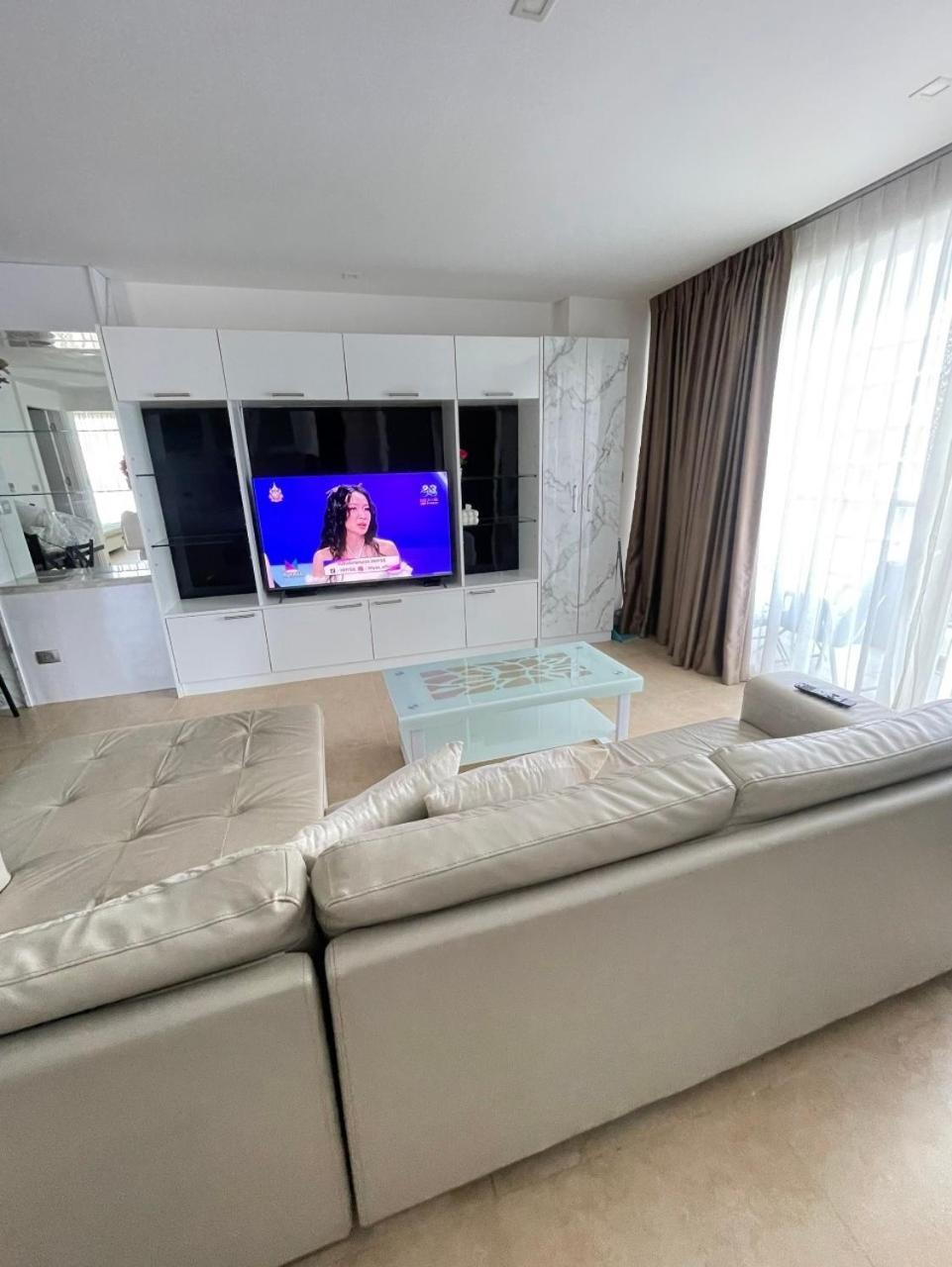 2 Bedrooms Near Pattaya Beach 外观 照片