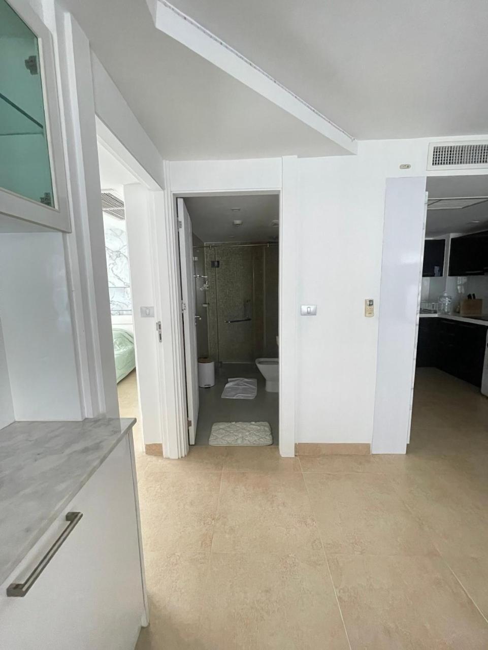 2 Bedrooms Near Pattaya Beach 外观 照片